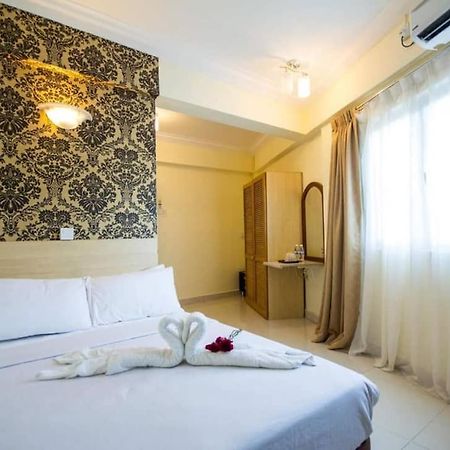 Hotel Sea Princess Teluk Bahang Eksteriør billede
