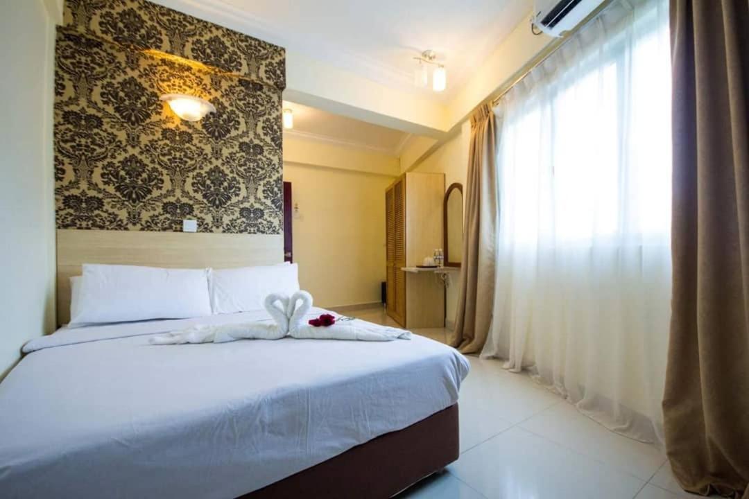 Hotel Sea Princess Teluk Bahang Eksteriør billede